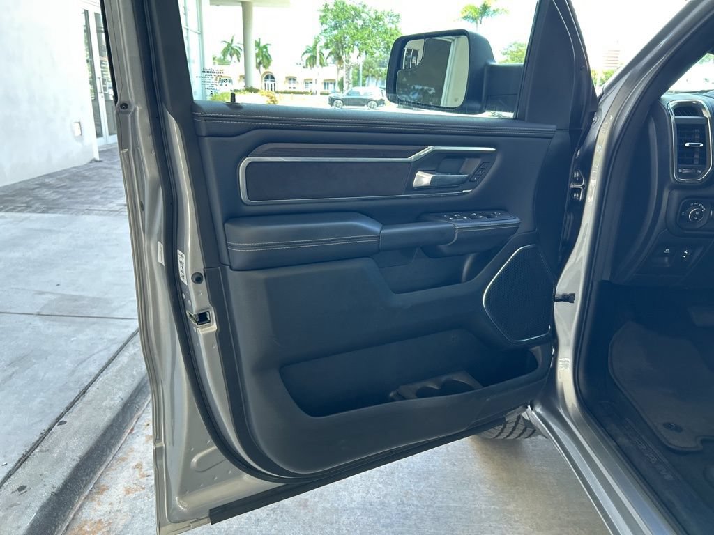 Used 2026 RAM 1500 Laramie AWD/4WD image 43