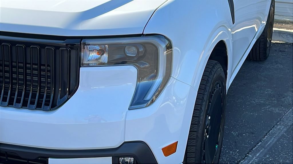 New 2025 Ford Maverick Lobo image 4