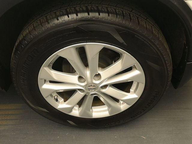 Used 2015 Nissan Rogue SV w/ SV Premium Package image 9