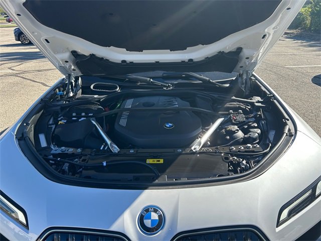 New 2026 BMW 750e xDrive image 20