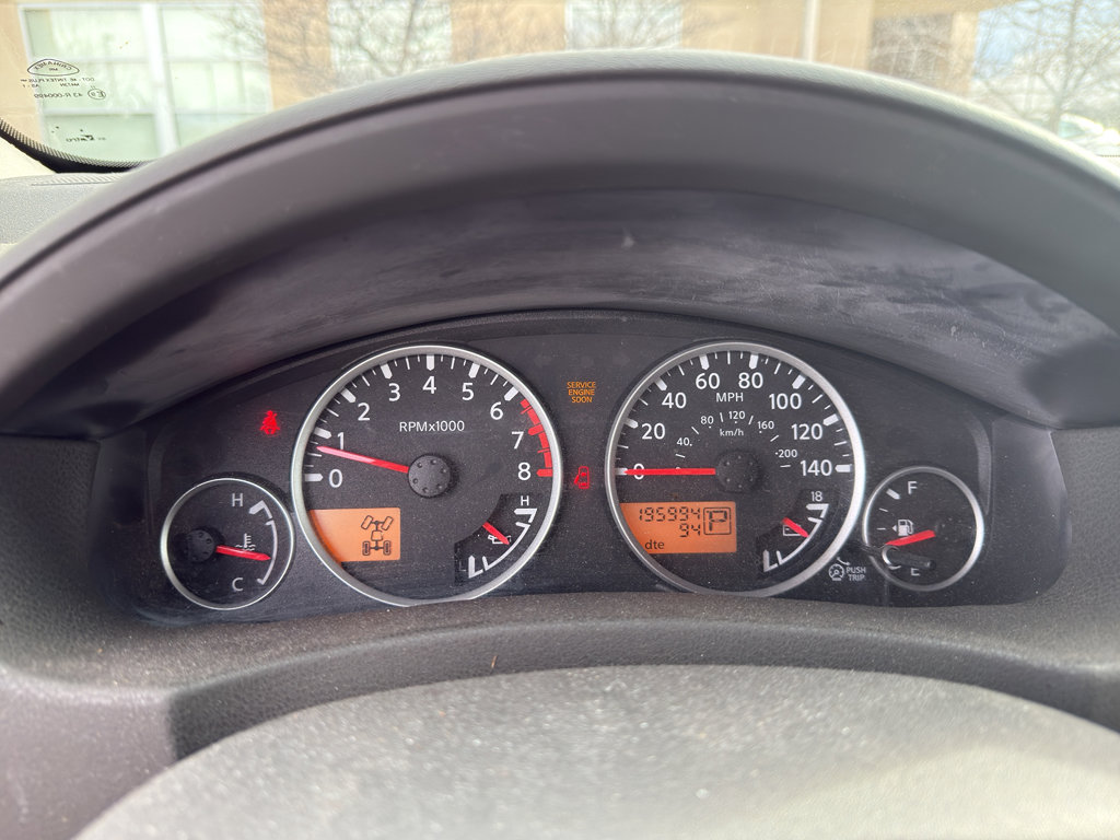 Used 2006 Nissan Pathfinder SE w/ (P01) Se Premium Pkg image 6