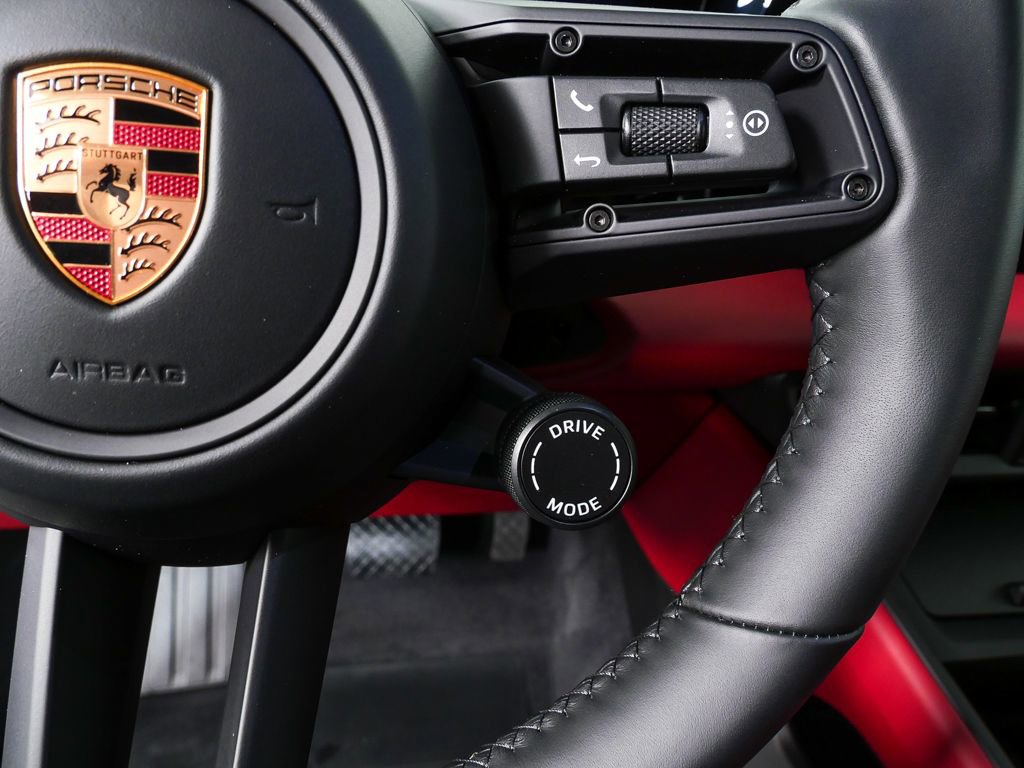 New 2026 Porsche Macan Electric image 11