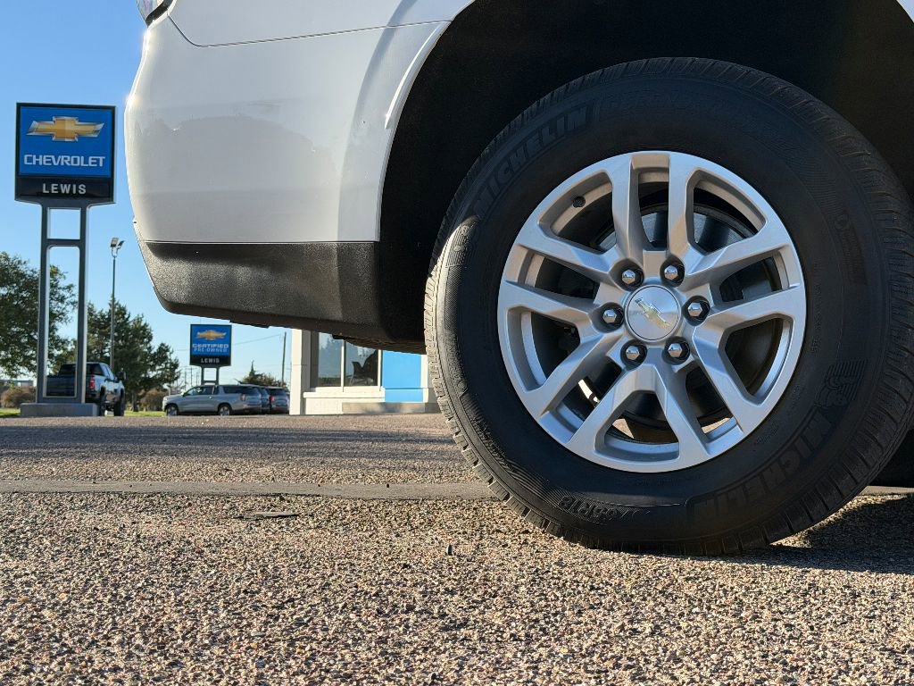 Used 2021 Chevrolet Tahoe LT w/ Rear Media and Nav Package image 16