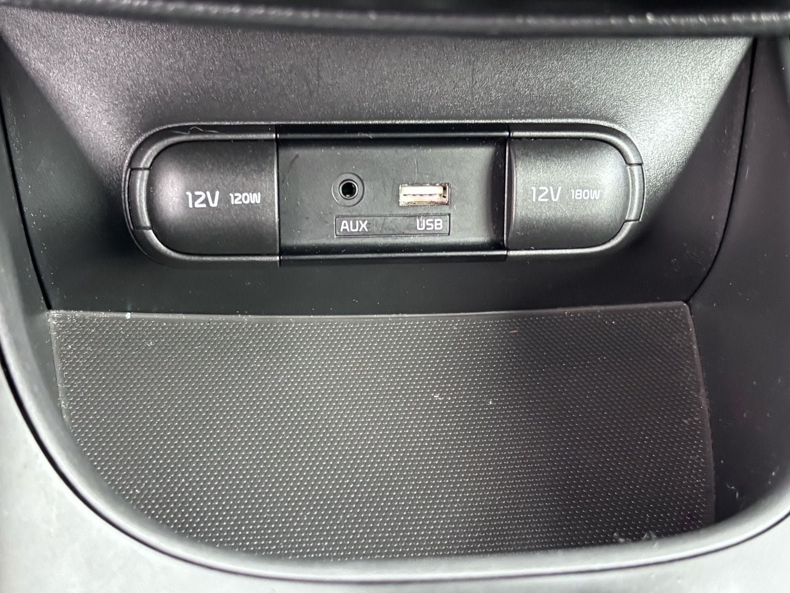Used 2018 Kia Soul + FWD image 30