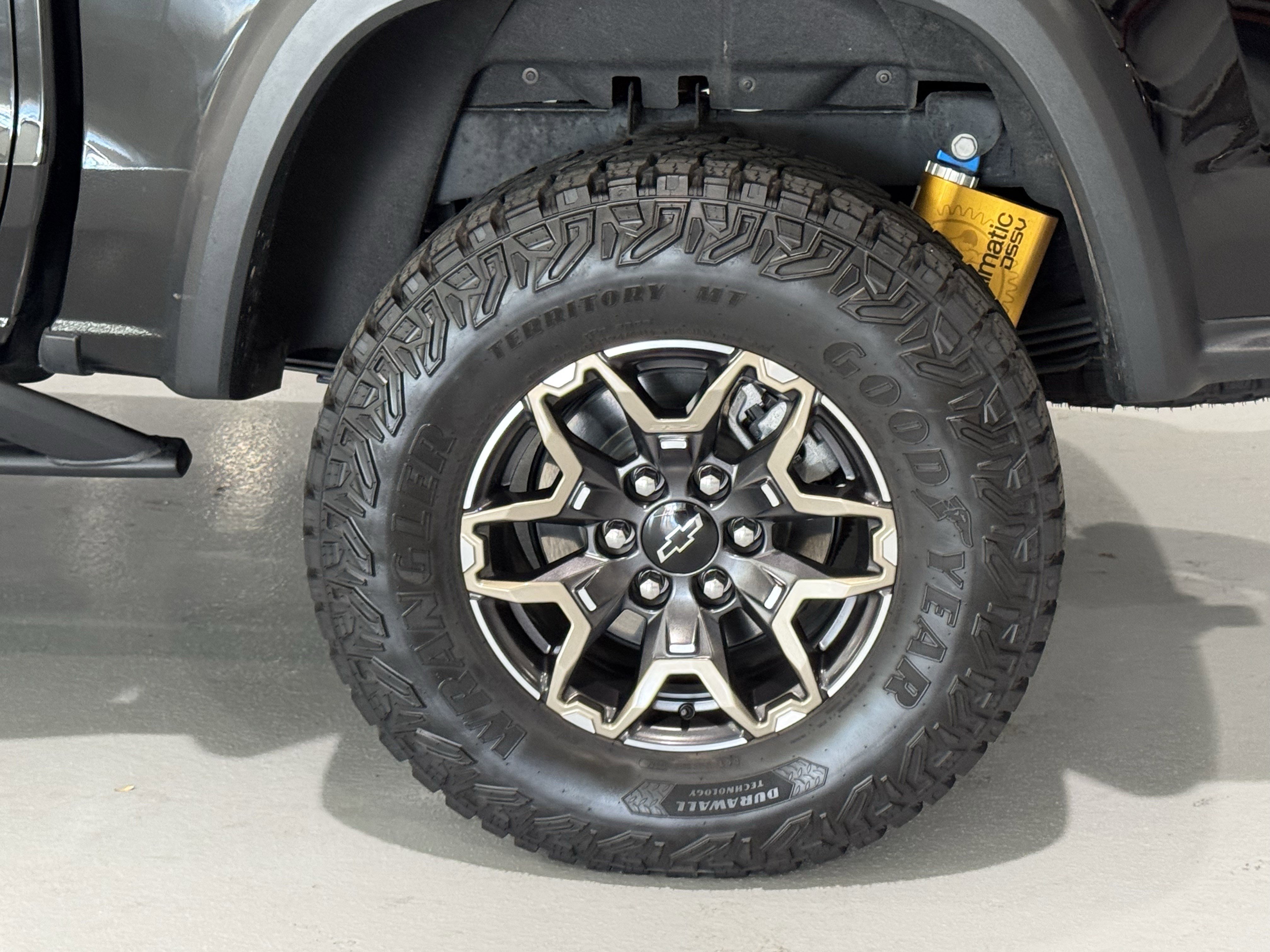 Used 2024 Chevrolet Colorado ZR2 w/ Technology Package image 39