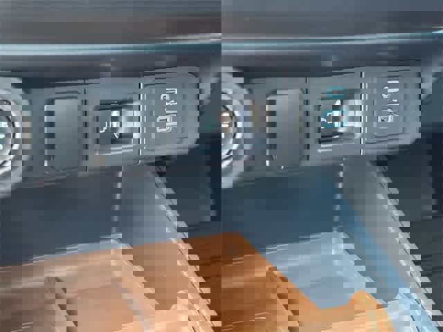 Used 2024 Ford Maverick Lariat image 24