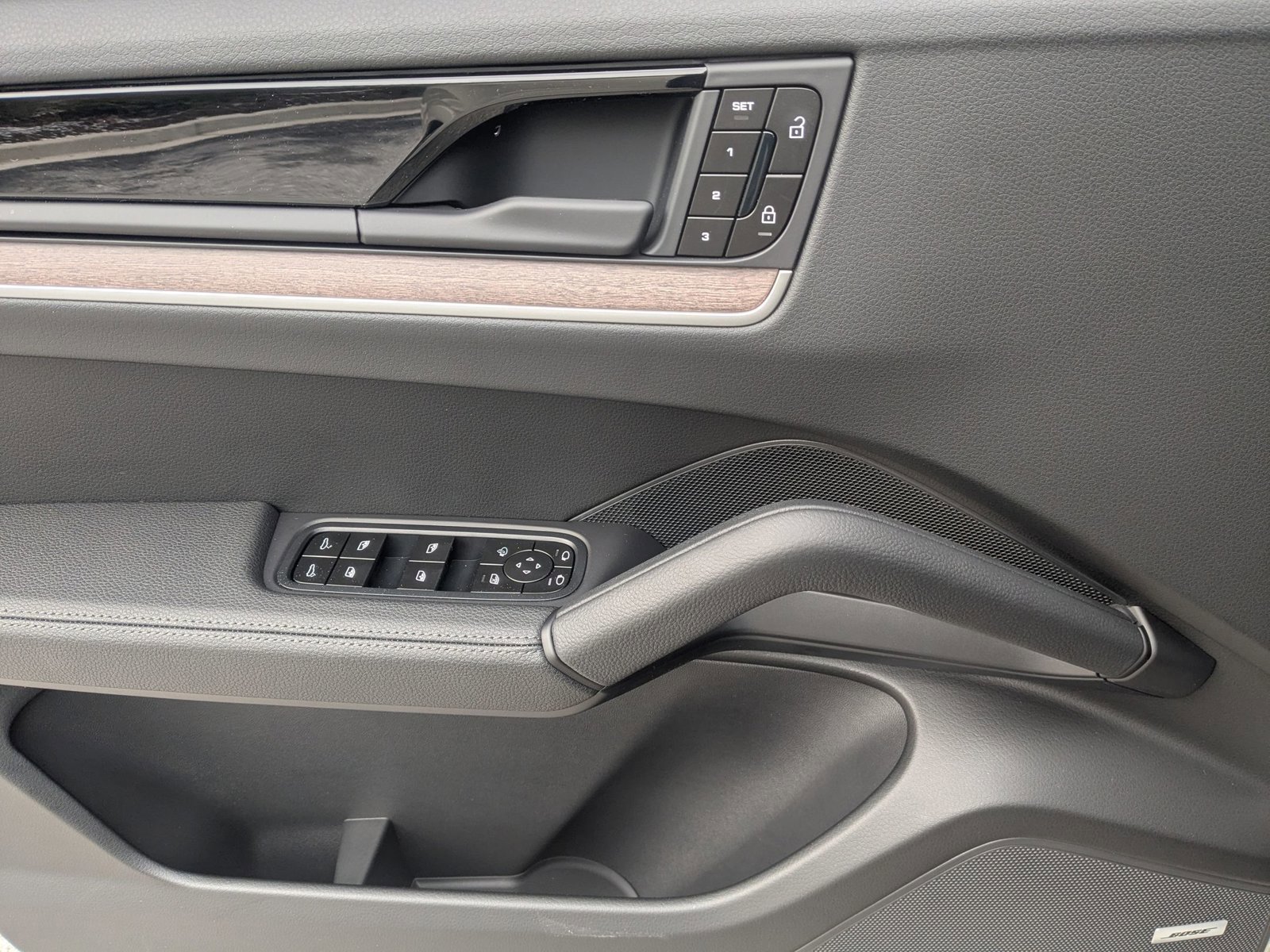 New 2026 Porsche Cayenne image 13