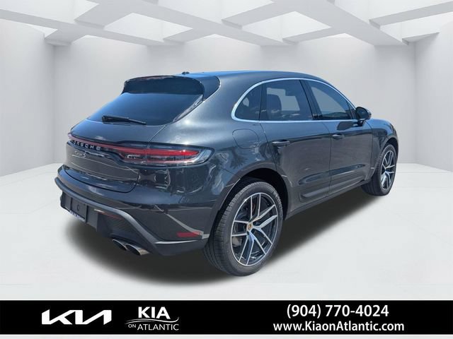 Used 2024 Porsche Macan S AWD/4WD image 3