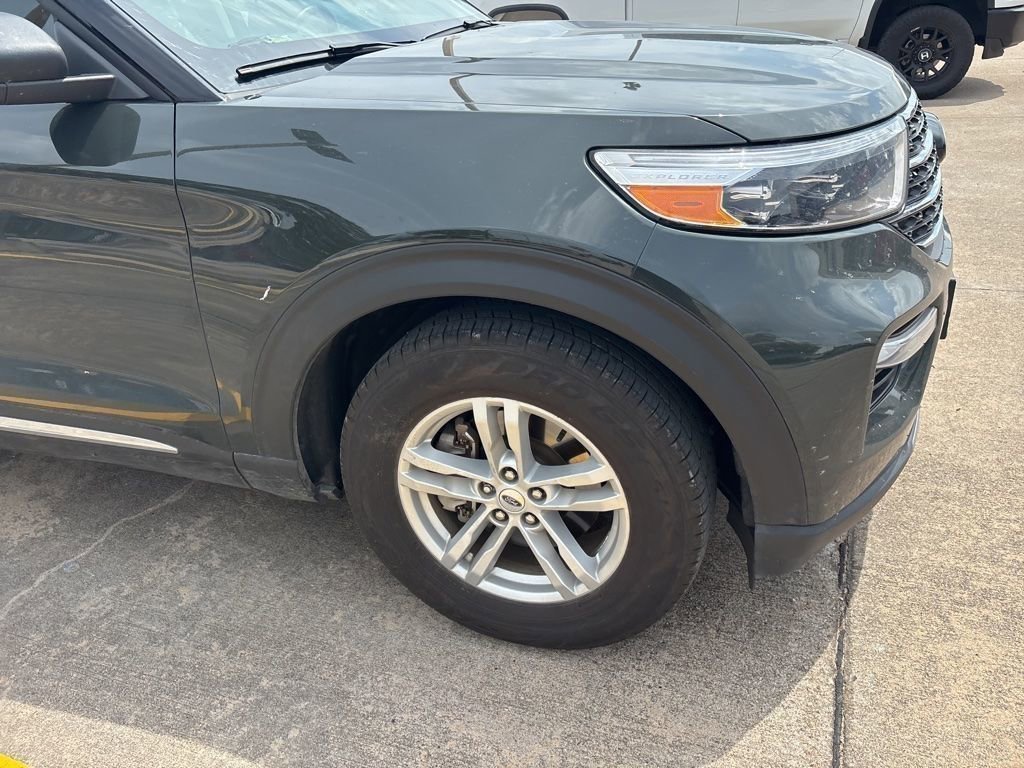 Used 2024 Ford Explorer XLT w/ Equipment Group 202A RWD image 7