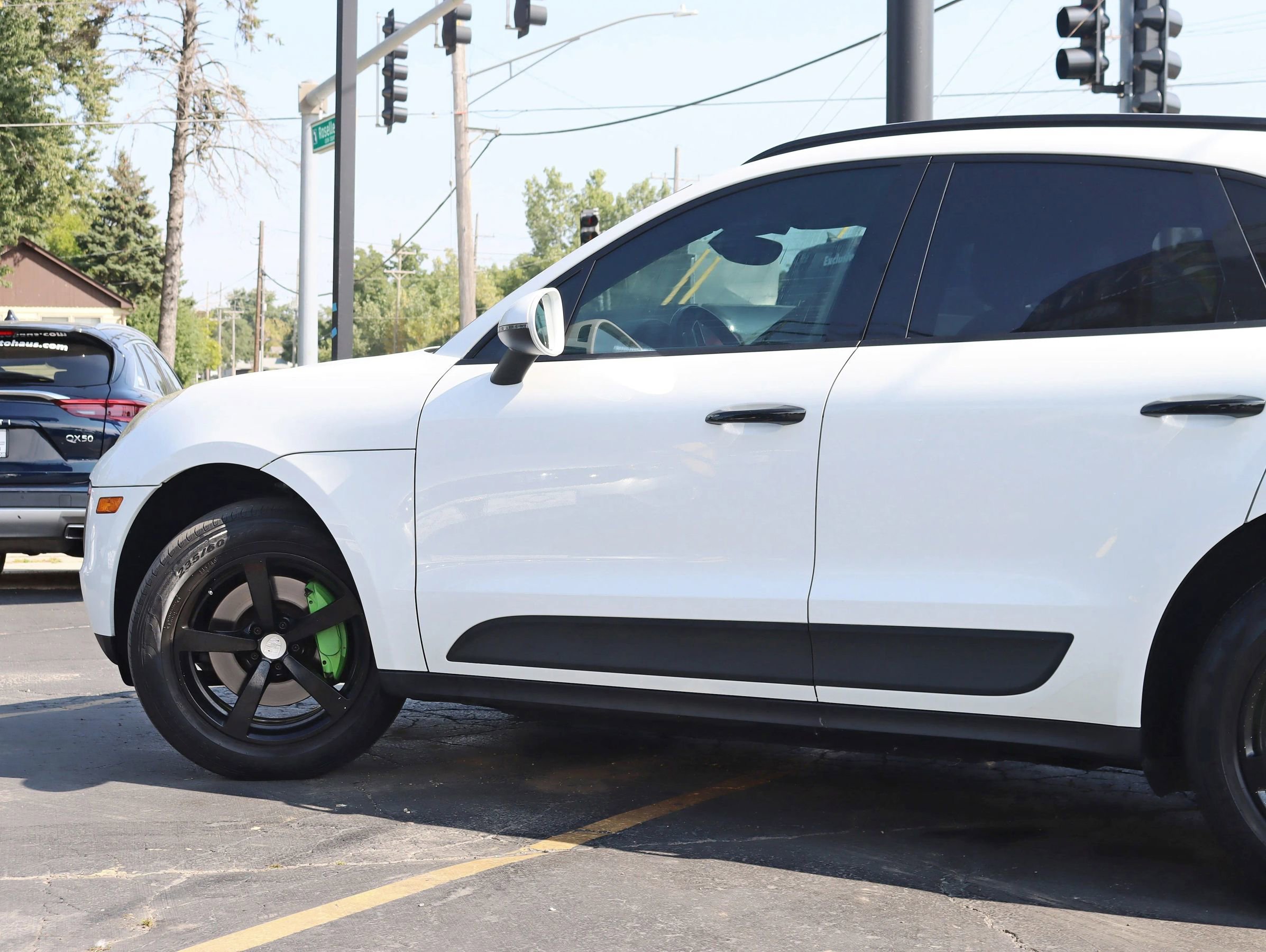 Used 2018 Porsche Macan Sport Edition image 12