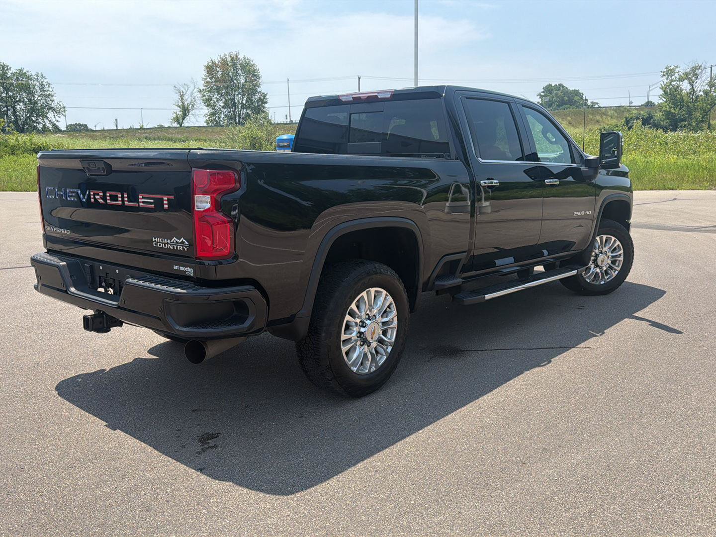 Used 2022 Chevrolet Silverado 2500 High Country w/ Safety Package II AWD/4WD image 10