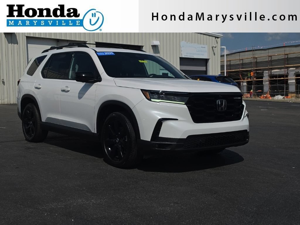 Certified 2025 Honda Pilot Black Edition image 1
