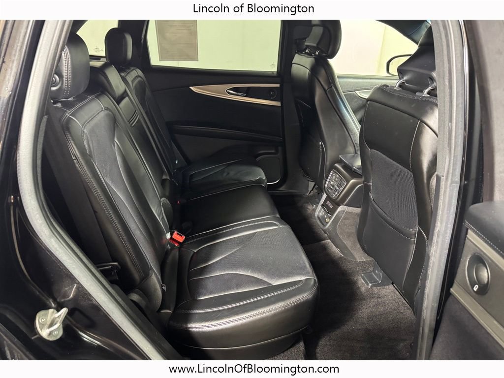 Used 2017 Lincoln MKX Reserve AWD/4WD image 13