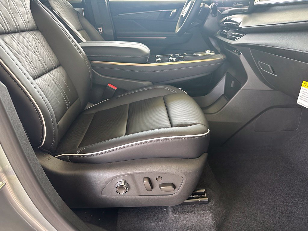 New 2026 Buick Enclave Avenir w/ Super Cruise Package FWD image 43