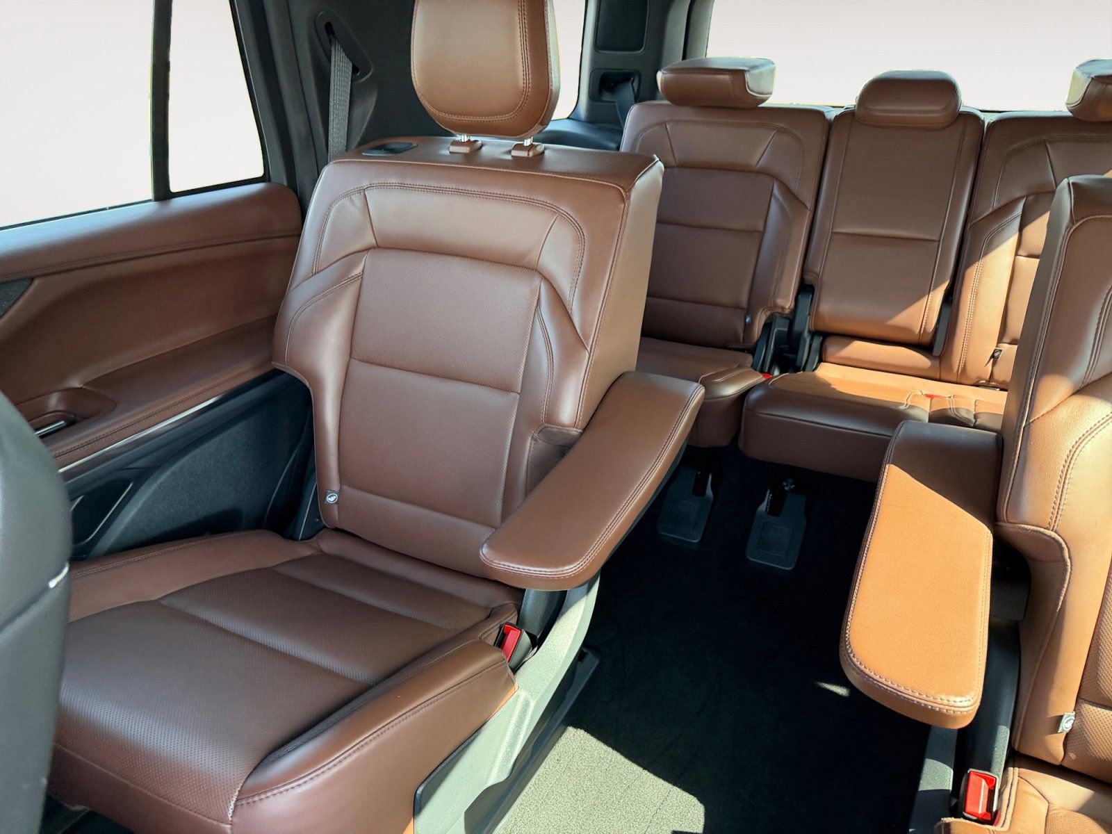 Certified 2025 Lincoln Navigator Reserve image 13