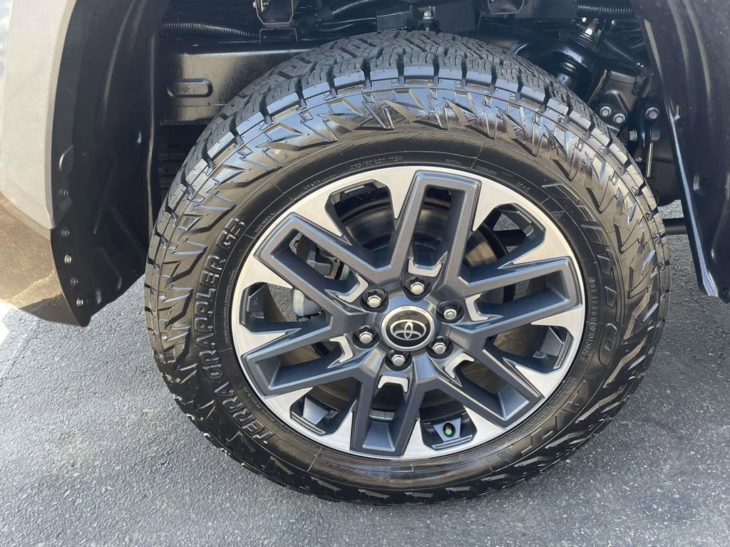 Used 2023 Toyota Tundra Limited image 9