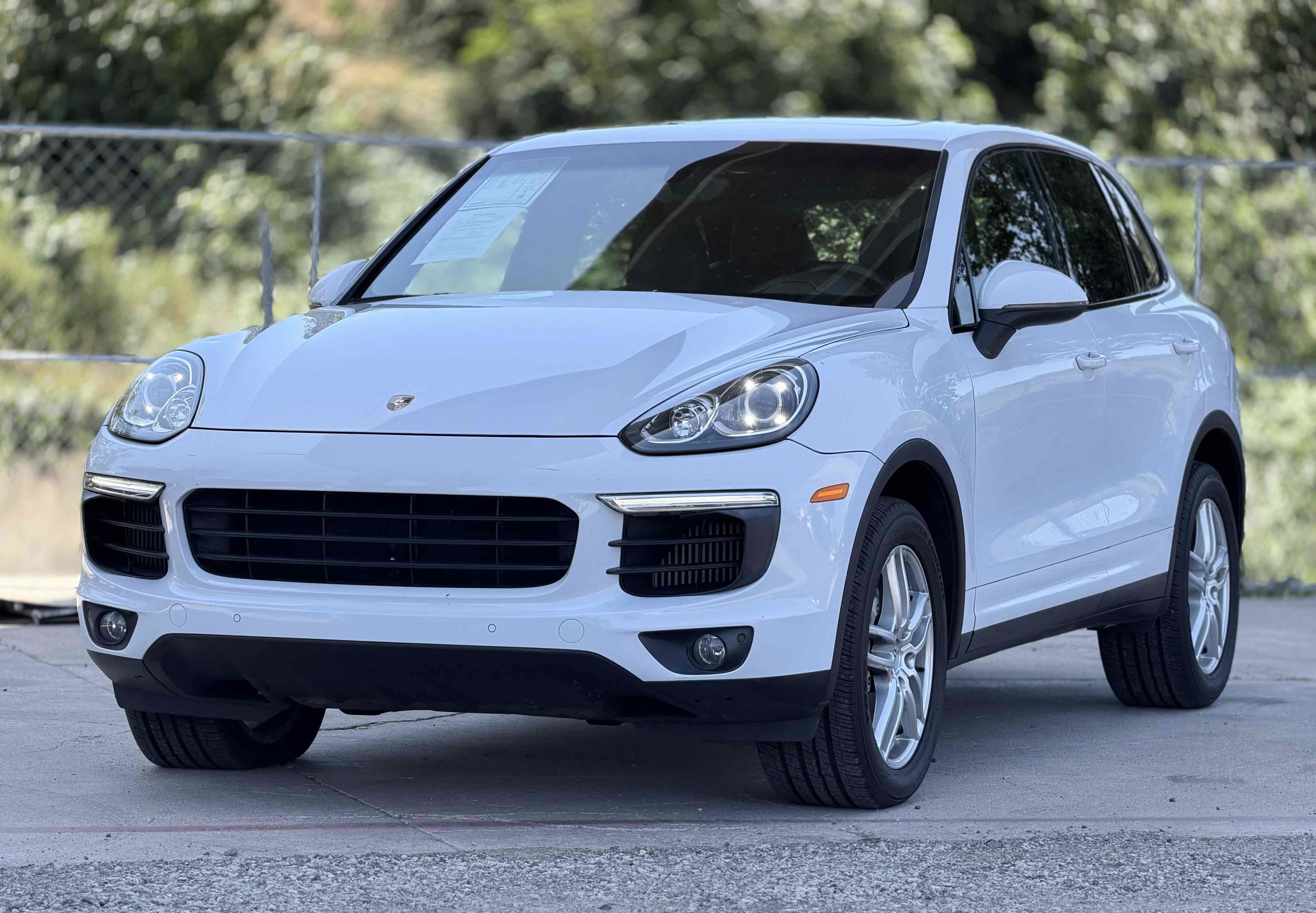 Used 2015 Porsche Cayenne S AWD/4WD image 2