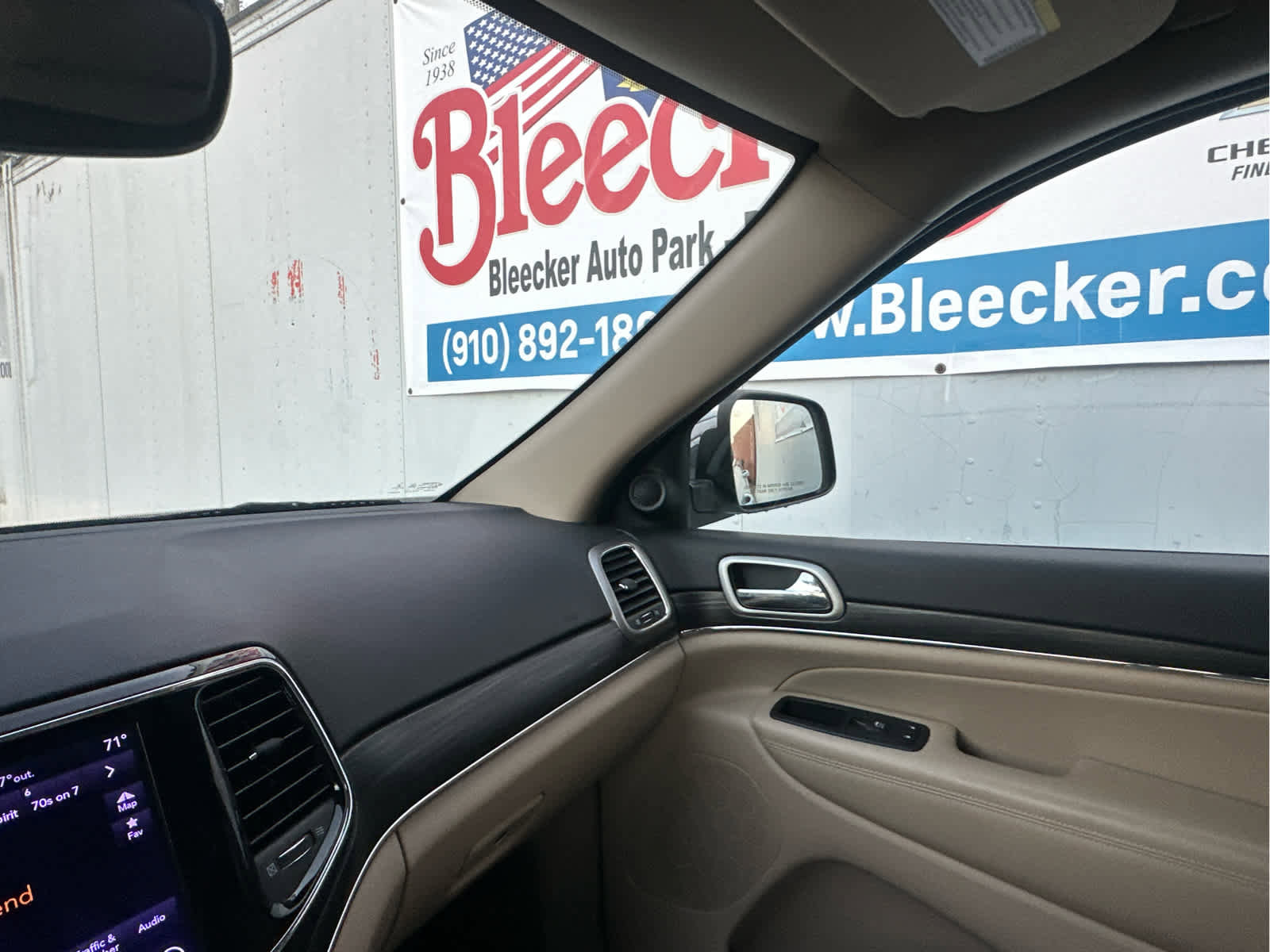 Used 2019 Jeep Grand Cherokee Limited w/ Trailer Tow Group IV image 35