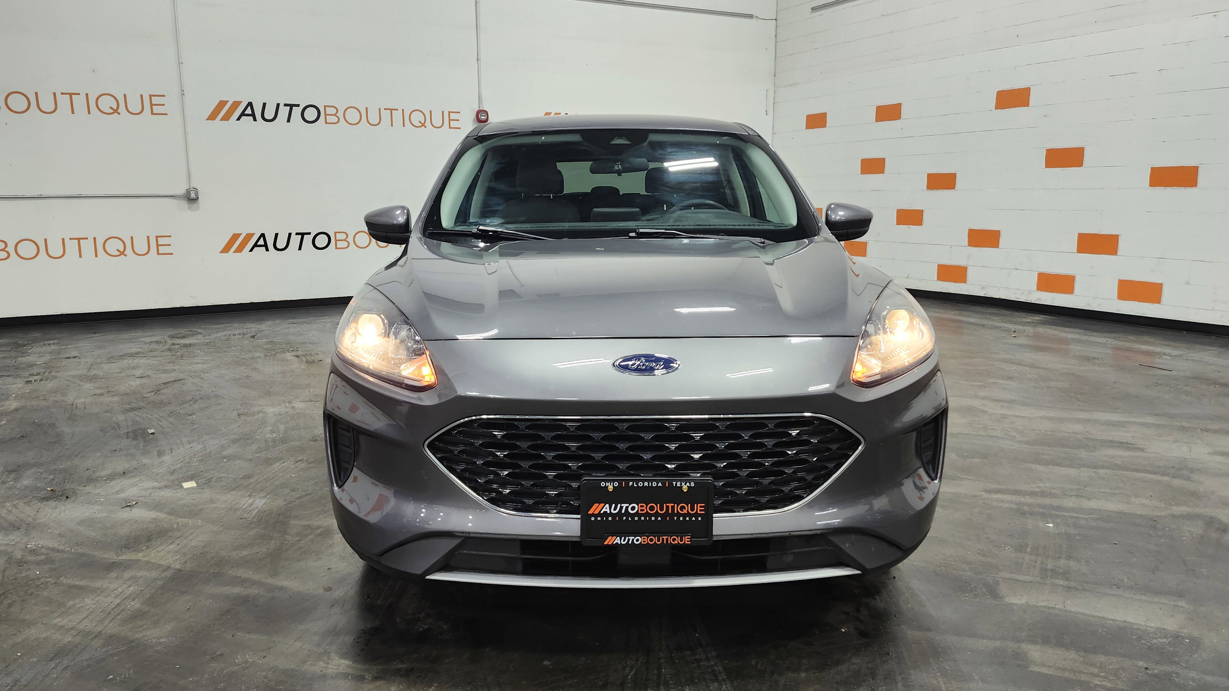 Used 2021 Ford Escape SE image 3