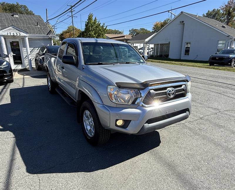 Used 2015 Toyota Tacoma 4x4 Access Cab V6 image 5
