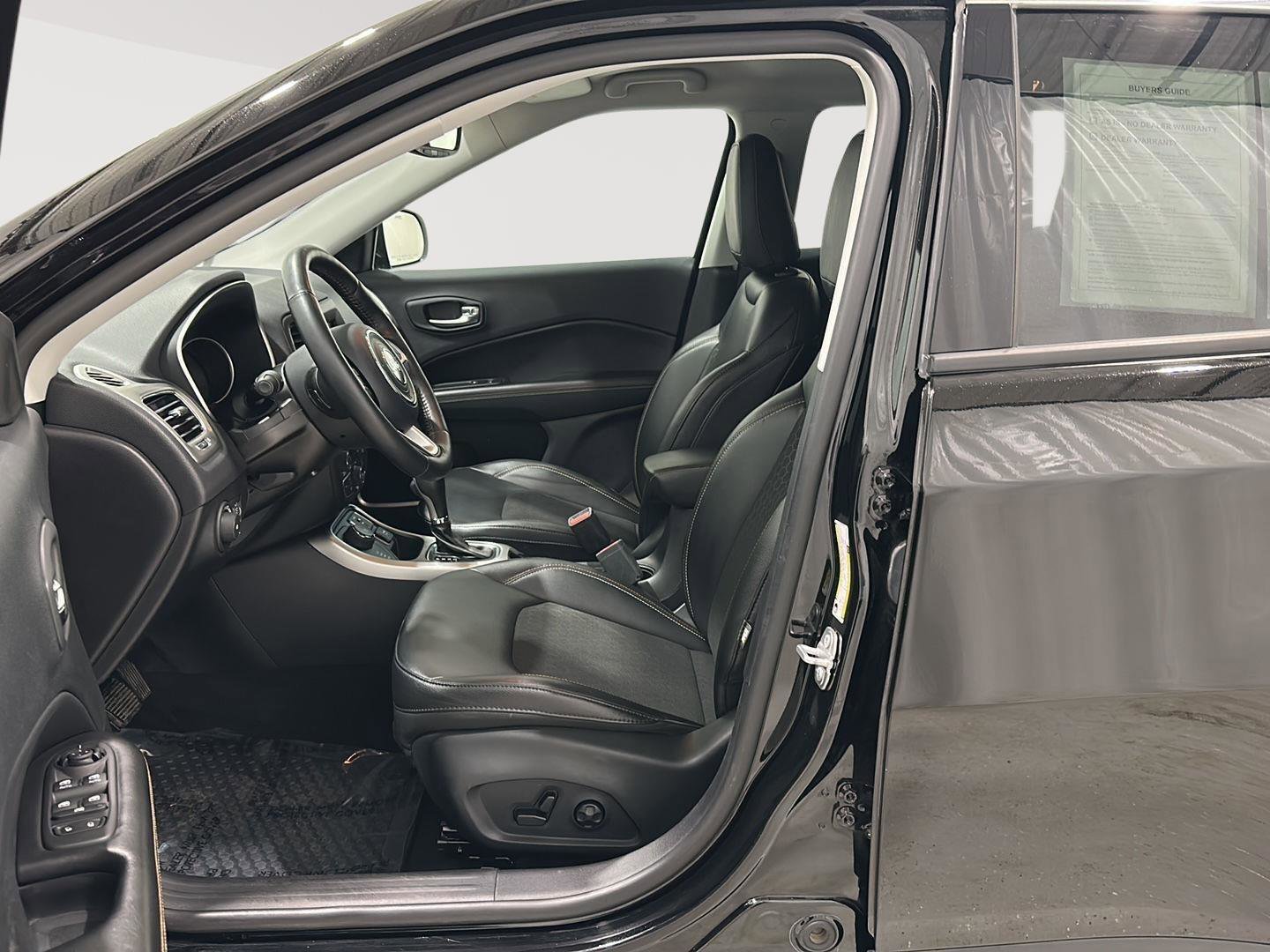 Used 2019 Jeep Compass Latitude w/ Popular Equipment Group image 17