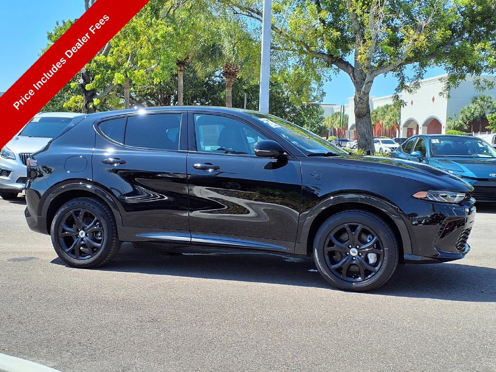 Used 2024 Dodge Hornet R/T w/ R/T Blacktop Package AWD/4WD image 10
