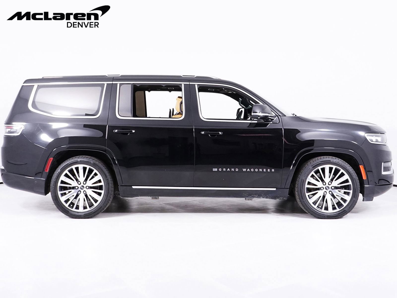 Used 2022 Jeep Grand Wagoneer Series III w/ Rear Seat Video Group 1 image 9