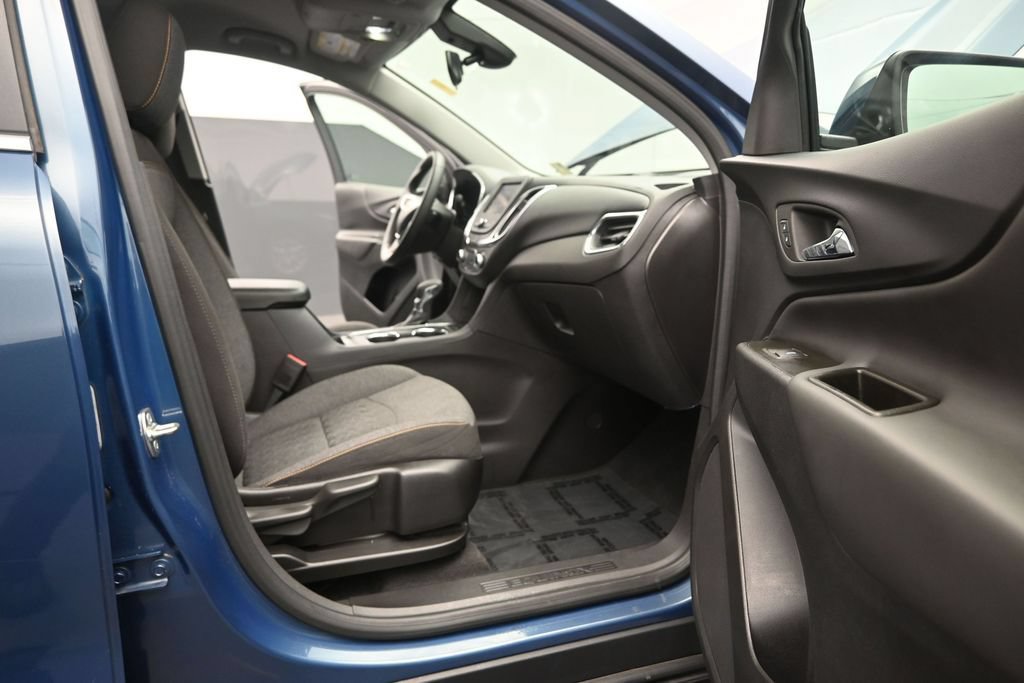 Used 2024 Chevrolet Equinox LT FWD image 17