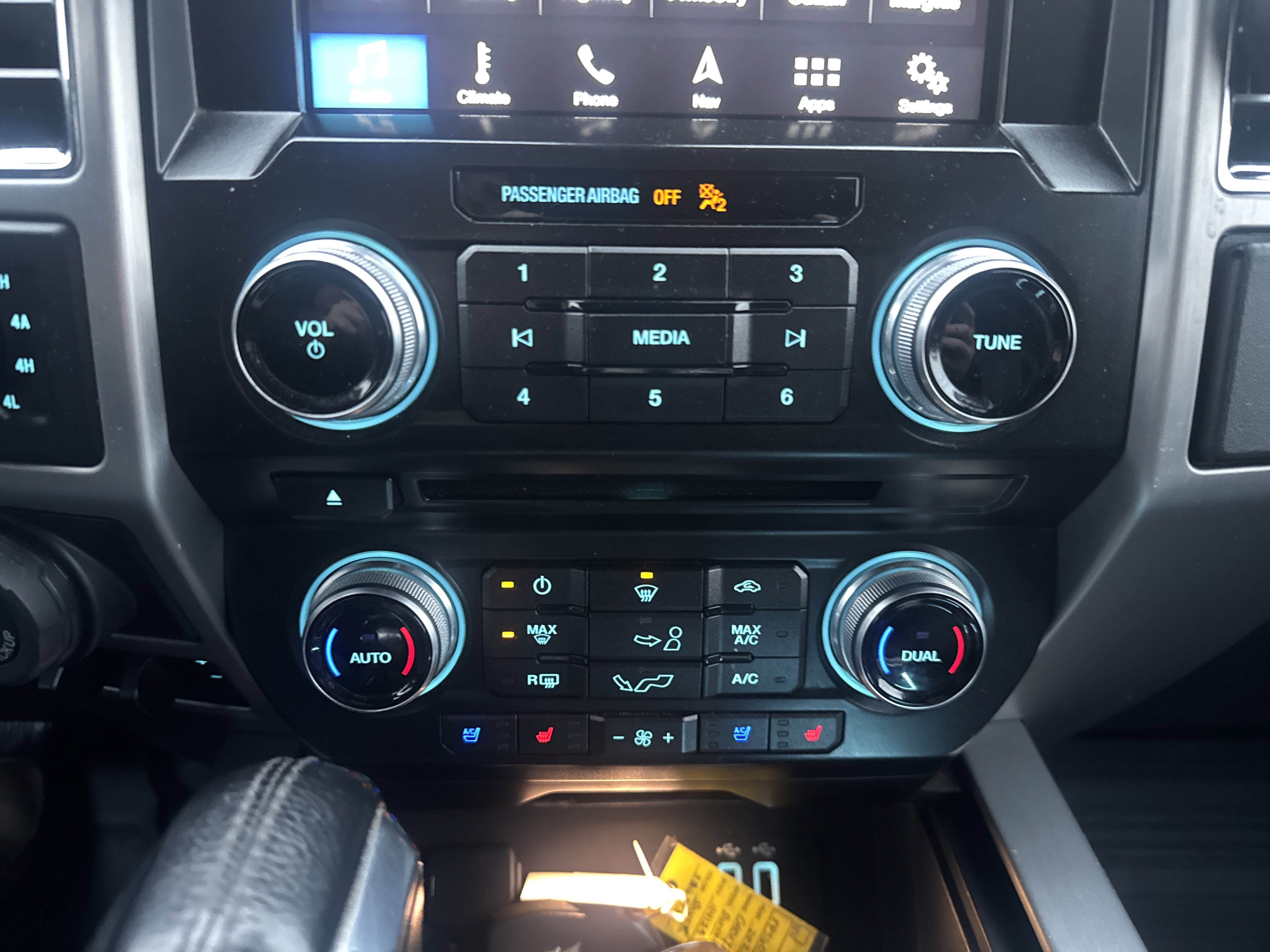 Used 2016 Ford F150 Platinum w/ Trailer Tow Package image 25