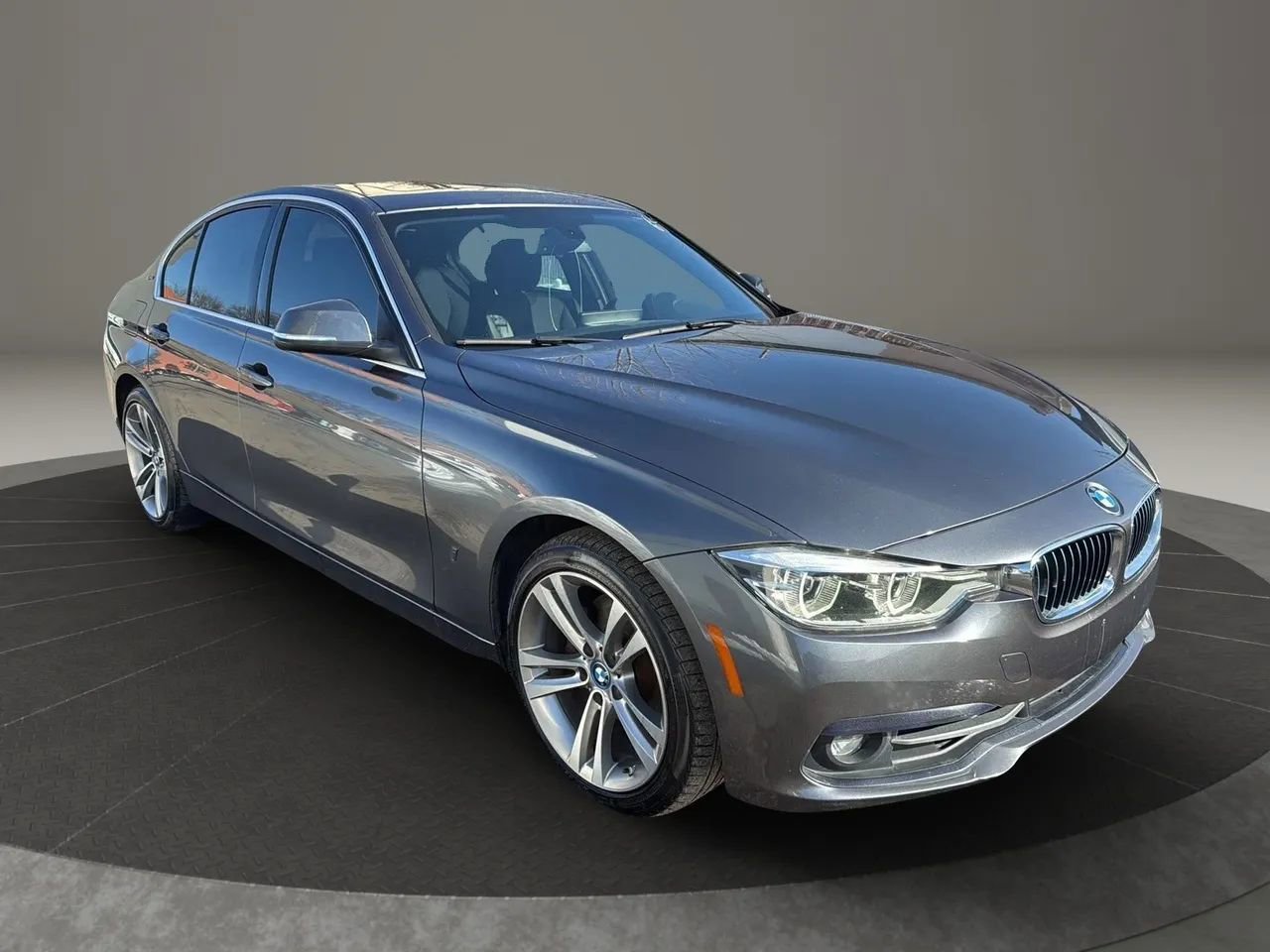 Used 2018 BMW 330e 330e iPerformance Sedan 4D image 3