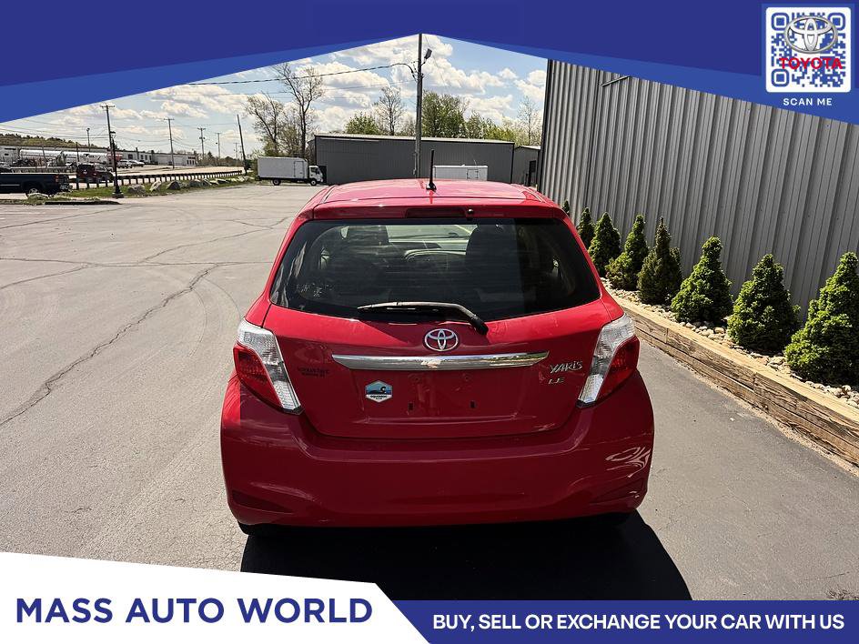 Used 2012 Toyota Yaris LE FWD image 3
