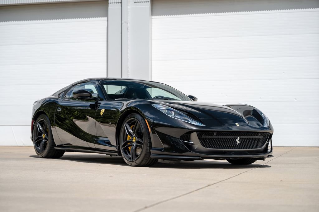 Used 2022 Ferrari 812 GTS RWD image 7