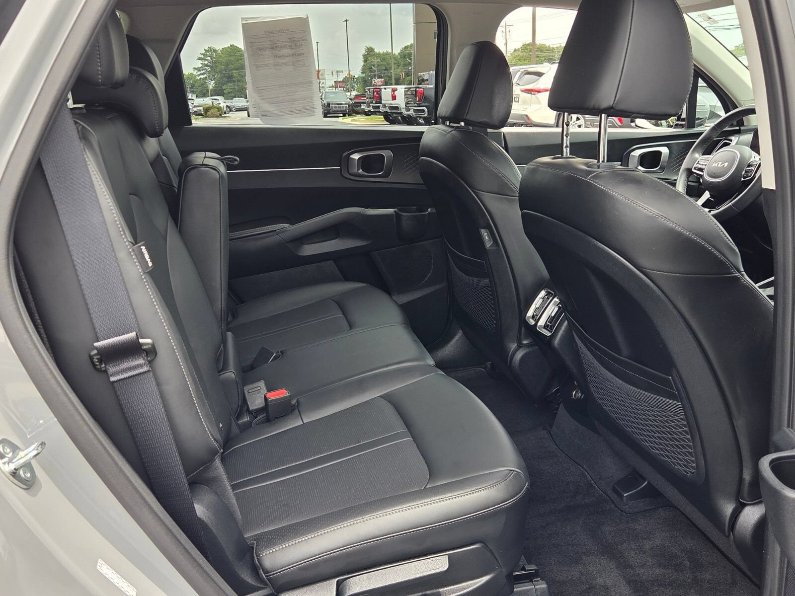 Used 2025 Kia Sorento S FWD image 14