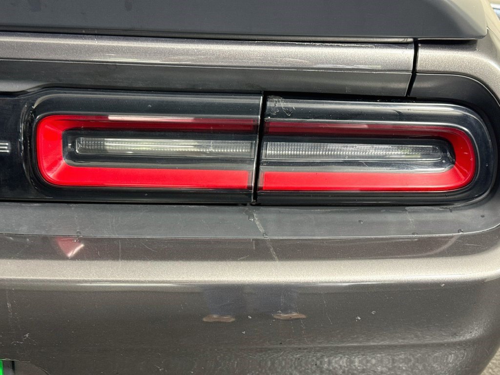 Used 2023 Dodge Challenger SXT RWD image 31