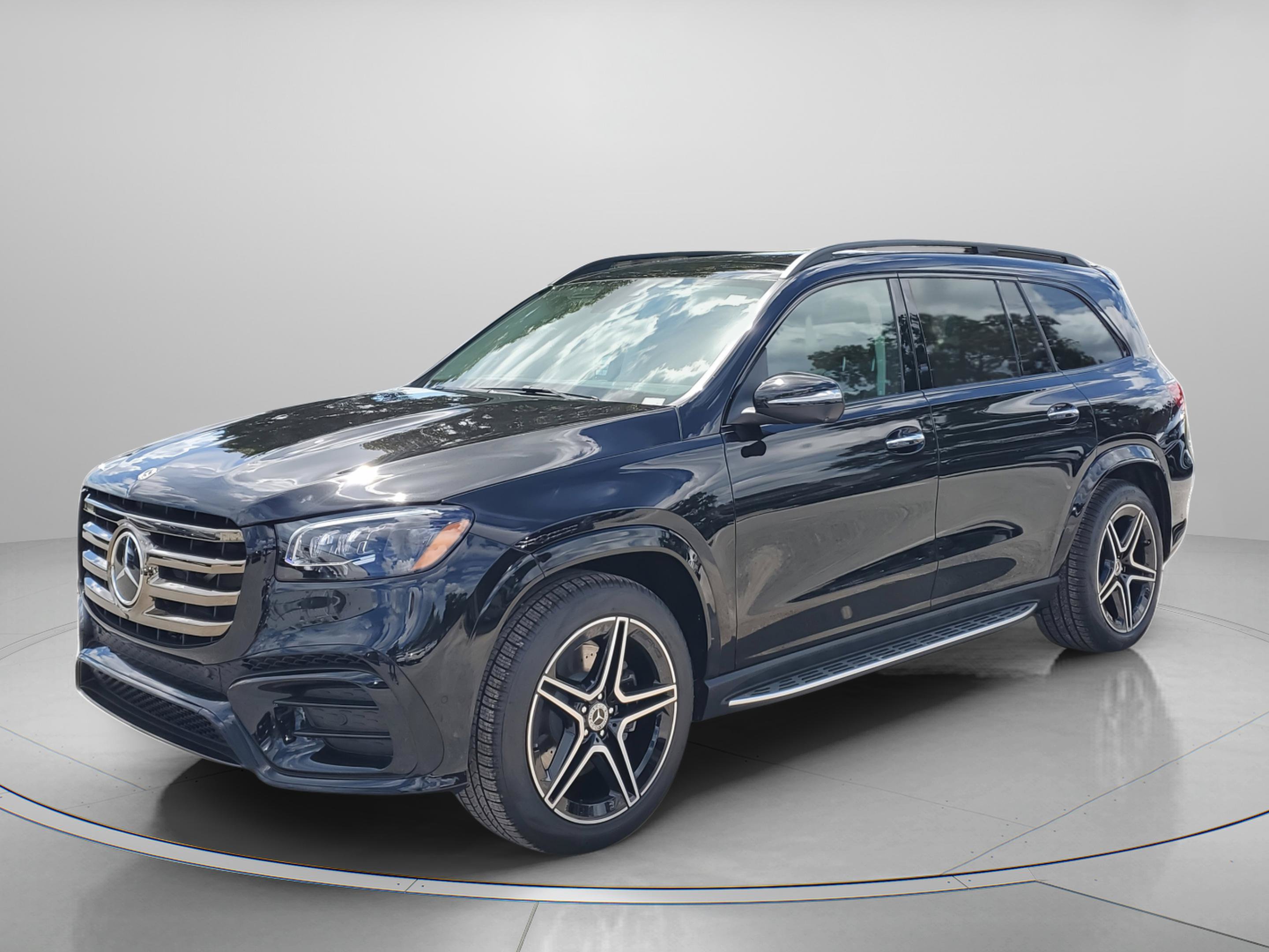 Certified 2026 Mercedes-Benz GLS 450 4MATIC image 2