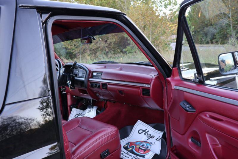 Used 1995 Ford Bronco XLT AWD/4WD image 12