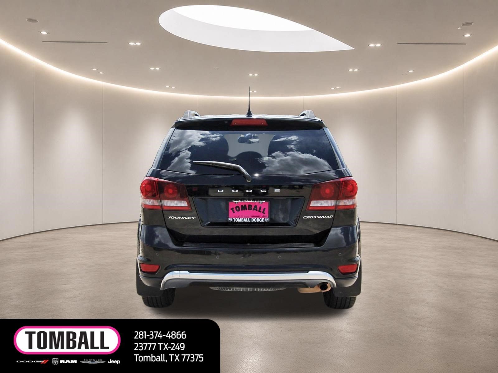 Used 2019 Dodge Journey Crossroad w/ Nav & Sun Group FWD image 6