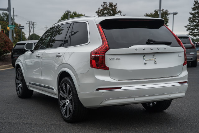 Certified 2024 Volvo XC90 T8 Ultimate w/ Lounge Package AWD/4WD image 5