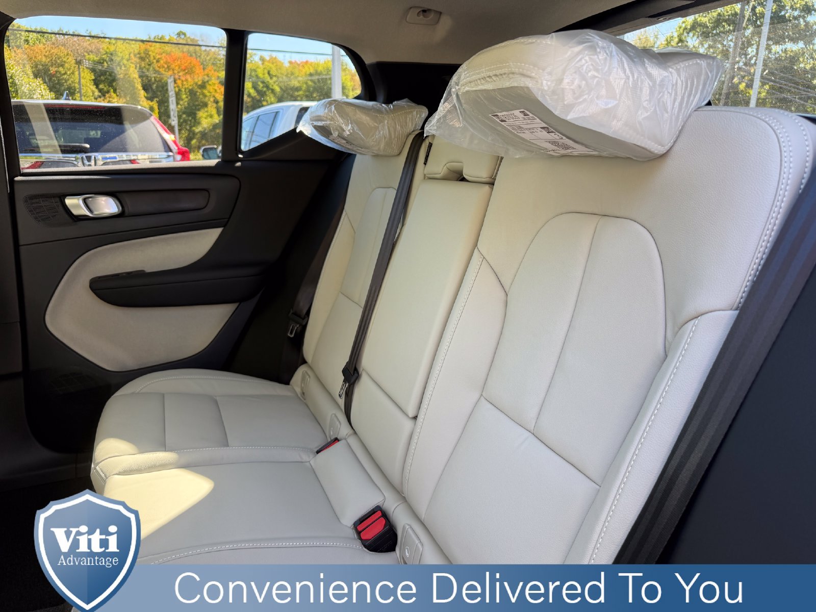 New 2026 Volvo XC40 B5 Plus w/ Protection Package Premier AWD/4WD image 13