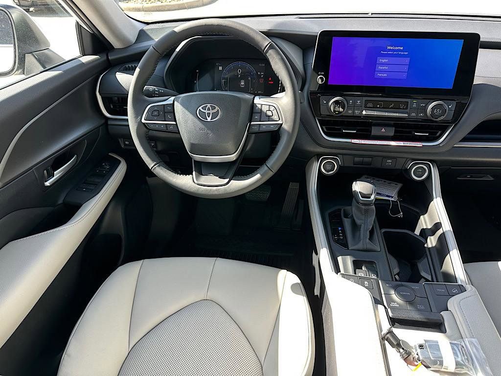 New 2026 Toyota Grand Highlander XLE AWD/4WD image 13