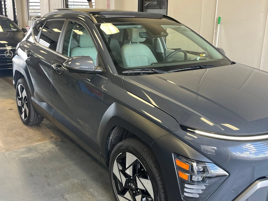 Certified 2024 Hyundai Kona Limited AWD/4WD image 1