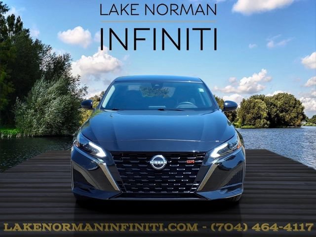 Used 2025 Nissan Altima 2.5 SR FWD image 3