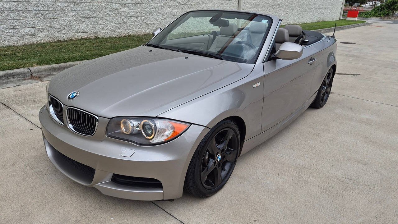 Used 2010 BMW 135i Convertible RWD image 3