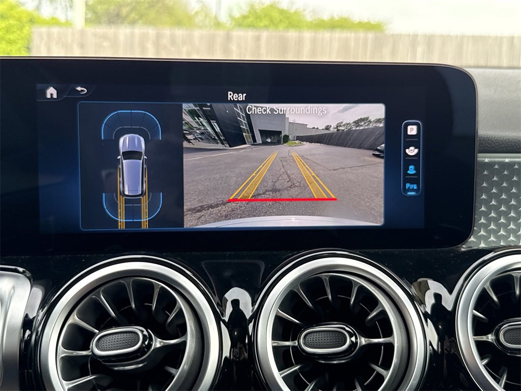 Certified 2025 Mercedes-Benz GLB 250 image 25