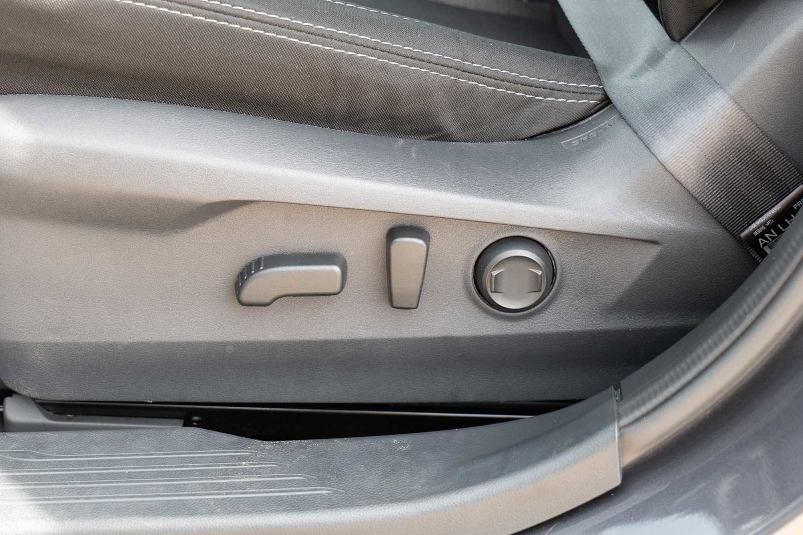 Used 2025 Subaru Outback Premium image 22