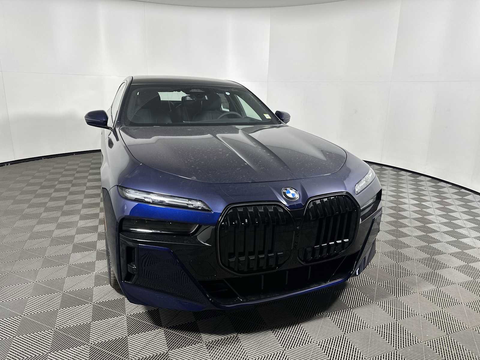 New 2026 BMW 760i xDrive w/ Executive Package image 6