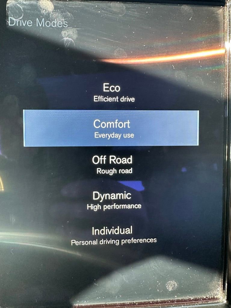 Used 2018 Volvo V90 T5 Cross Country w/ Convenience Package image 21