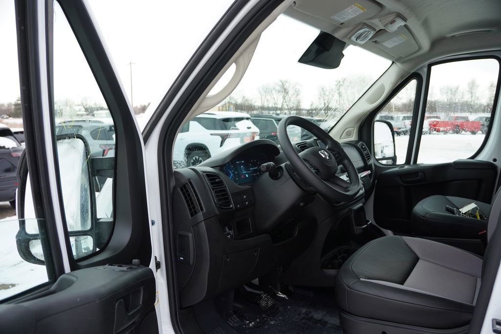 Used 2025 RAM ProMaster 2500 w/ Convenience Group image 14