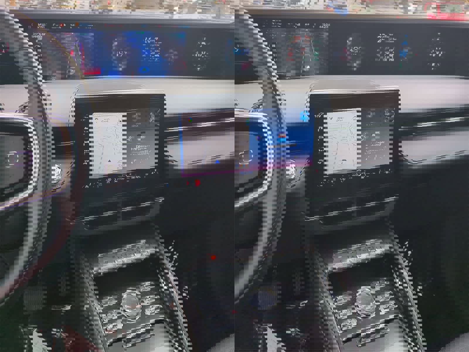 Used 2025 Lincoln Nautilus Reserve w/ Jet Appearance Package image 28