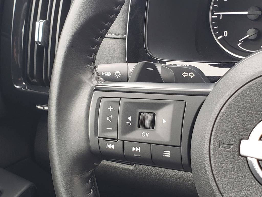 Certified 2025 Nissan Pathfinder SV image 35